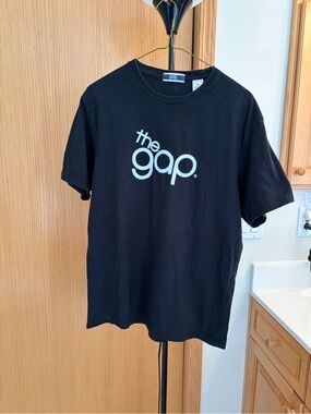 GAP Black Short Sleeve Logo Tee with White Print, Medium